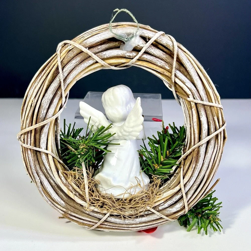 Vintage Hand Crafted Christmas Wreath Porcelain‎ Angel Holly Berry Bow Kitsch 6